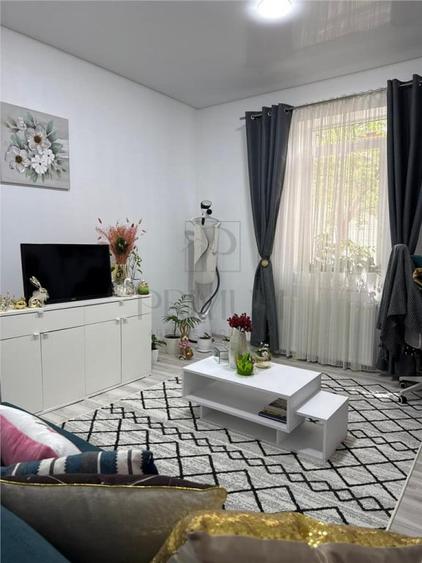 Apartament cu 2 camere decomandat în Complex Studențesc
