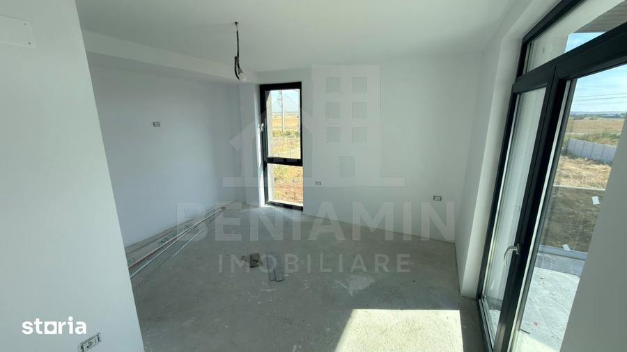 Casă cu 4 camere decomandat cu Teren 328 Mp în Șimnicu de Sus