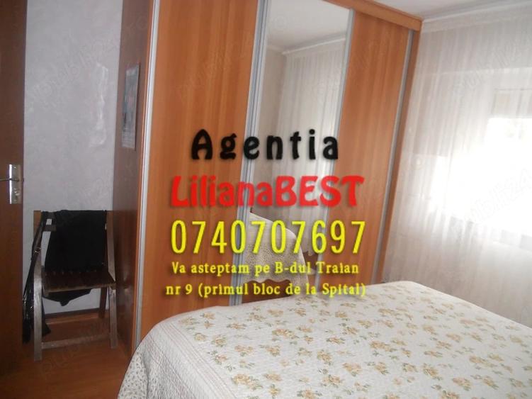 Apartament cu 4 camere decomandat în Central