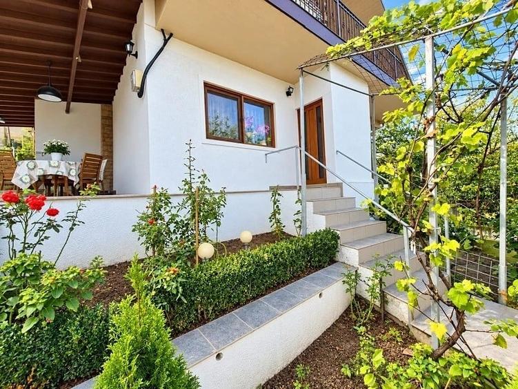 Casă individuală cu 3 camere cu Teren 400 Mp în Mircea cel Bătrân