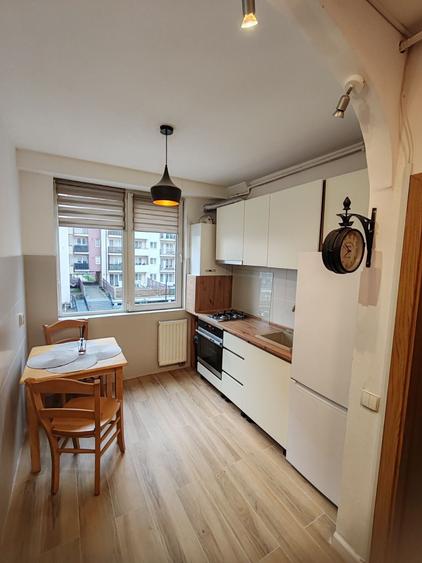 Apartament cu 2 camere decomandat în Iris