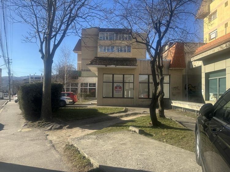 Spațiu comercial, în Central
