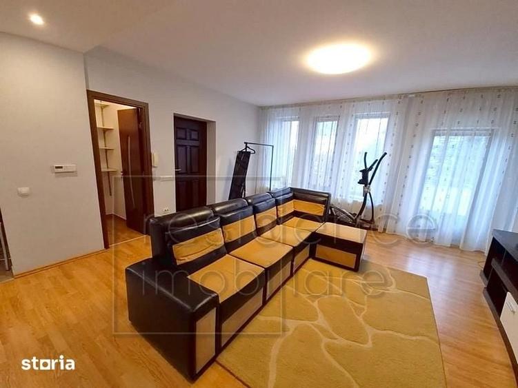 Apartament cu 3 camere semidecomandat în Europa