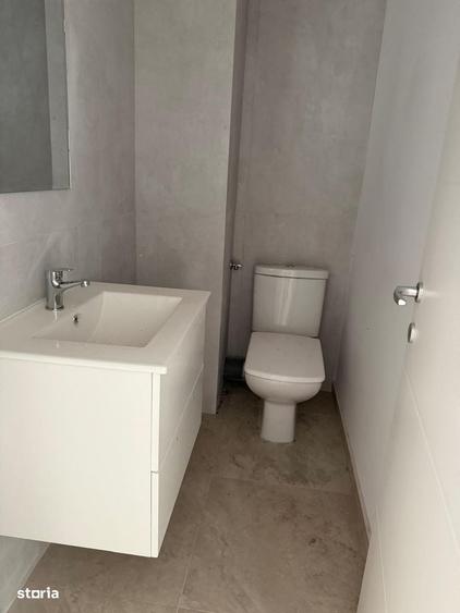 Apartament cu 3 camere în Calea Moldovei
