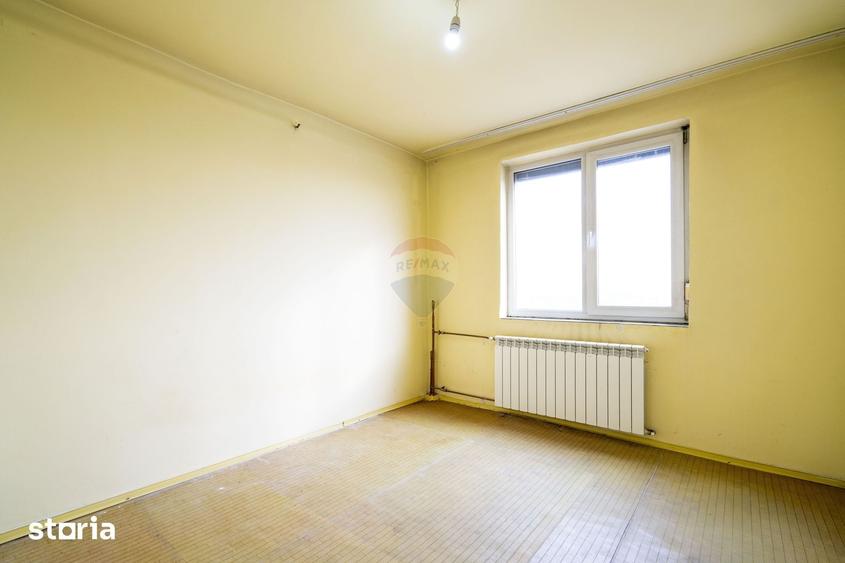 Apartament cu 4 camere în Decebal