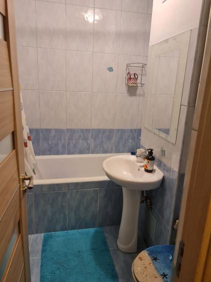 Garsonieră decomandată în Titan