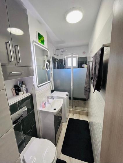 Apartament cu 2 camere decomandat în Central