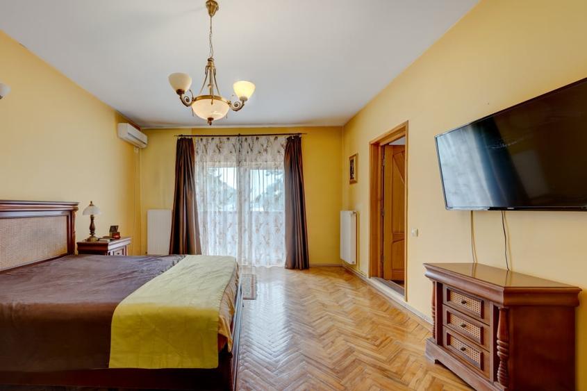 Casă individuală cu 6 camere cu Piscina în Fundeni