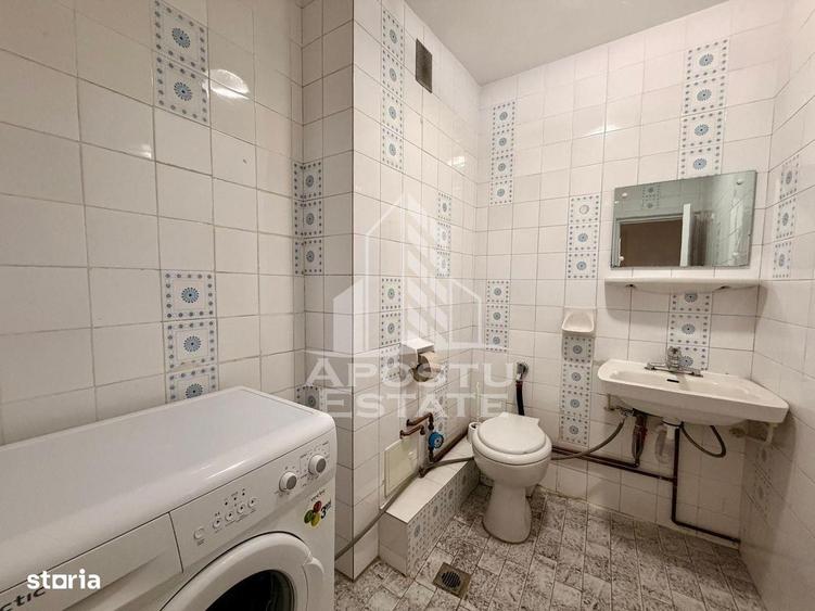 Apartament cu 3 camere, mobilat în Complex Studențesc