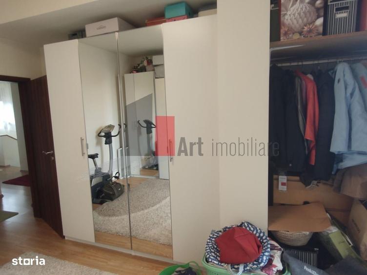 Casă cu 4 camere în Postăvari