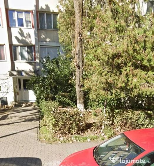 Apartament cu 3 camere decomandat în Tudor