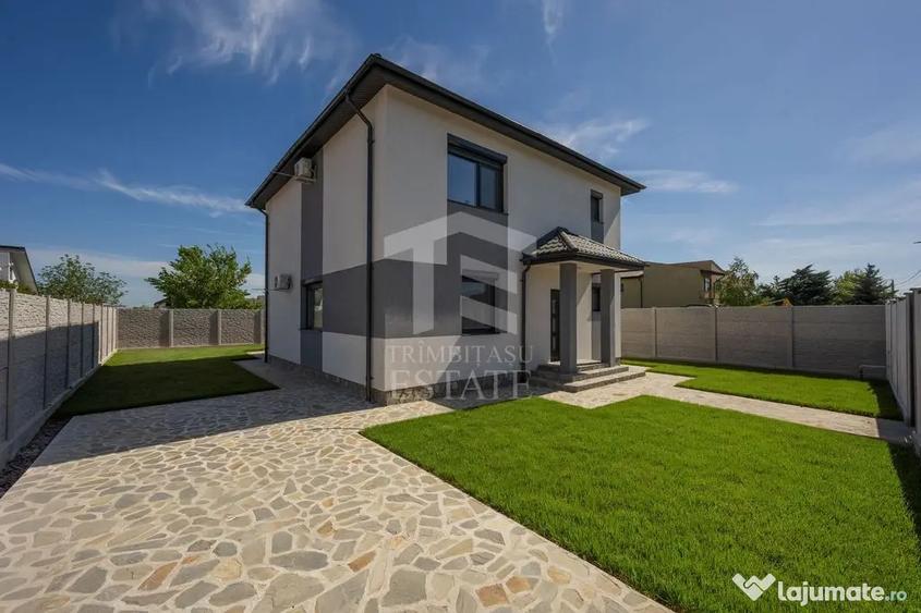 Casă cu 5 camere cu Canalizare în Domnești