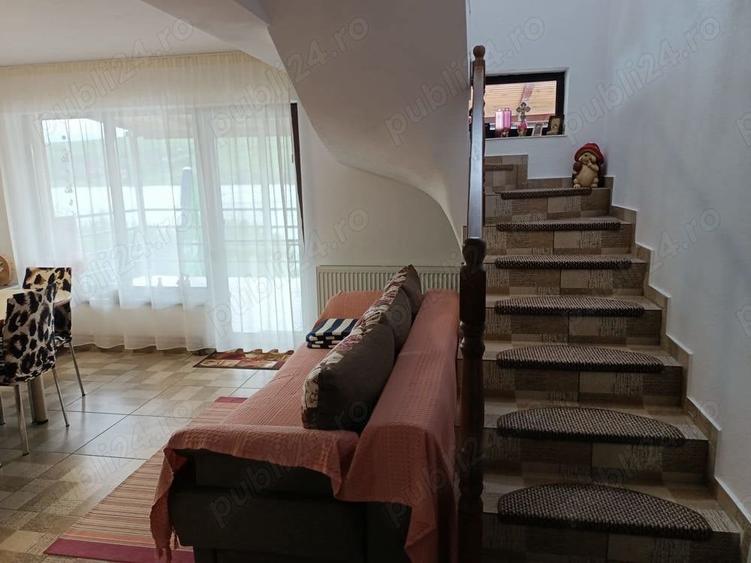 Casă cu 6 camere cu Teren 800 Mp în Central