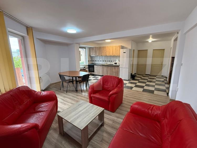 Apartament cu 3 camere semidecomandat, mobilat în Zorilor