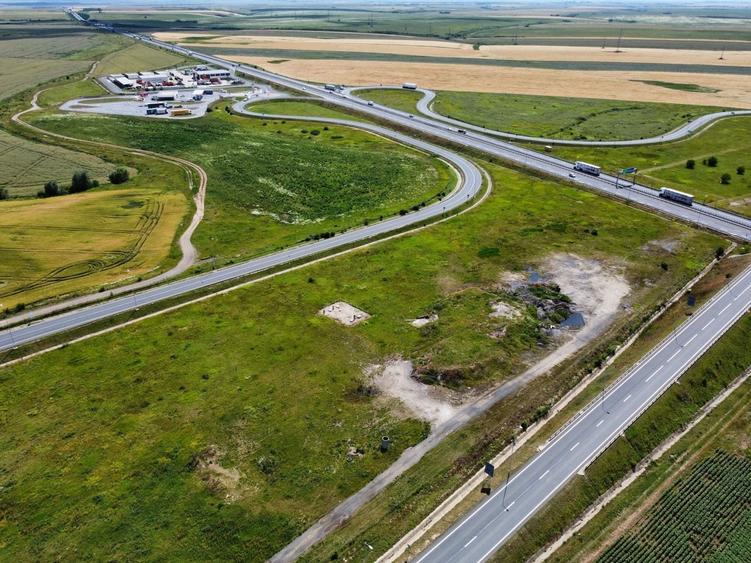 Teren Construcții extravilan de 30588 mp, în Orțișoara