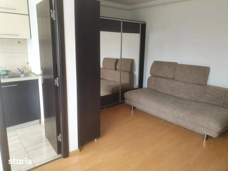 Garsonieră decomandată în Județean