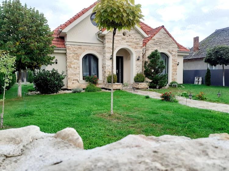 Casă cu Teren 545 Mp în Central
