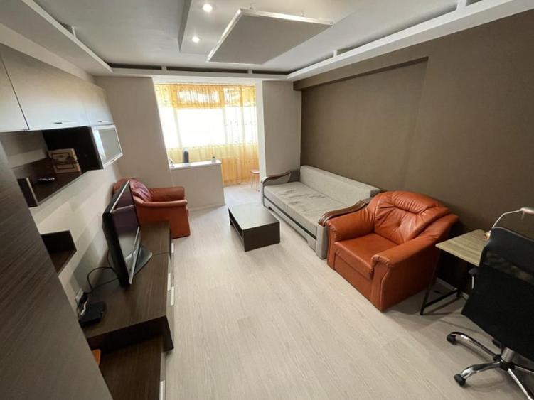Apartament cu 2 camere decomandat, mobilat în Complex Studențesc
