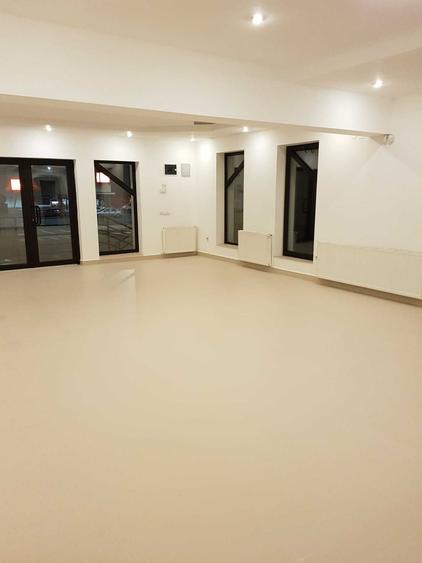 Spațiu comercial, de 75 mp, în Central
