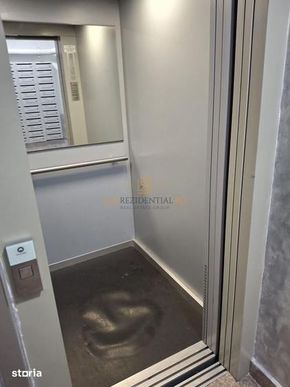 Apartament cu 3 camere decomandat în Metalurgiei