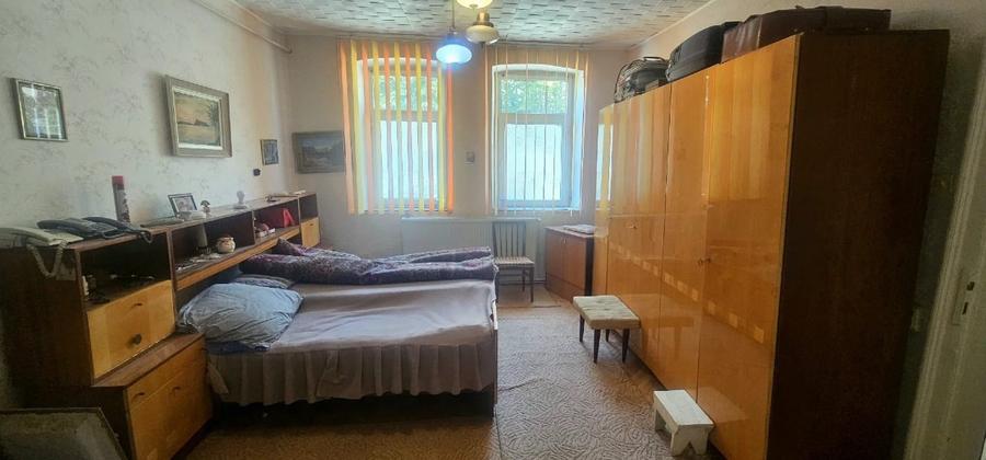Duplex cu 3 camere cu Canalizare în Central