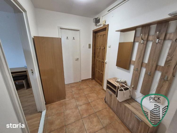 Apartament cu 2 camere decomandat în Cornișa