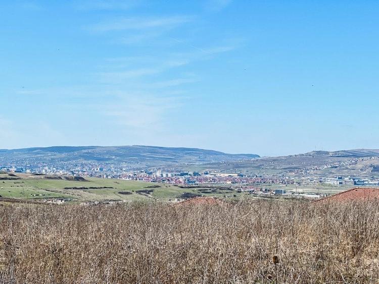 Teren Construcții intravilan de 700 mp, în Dezmir
