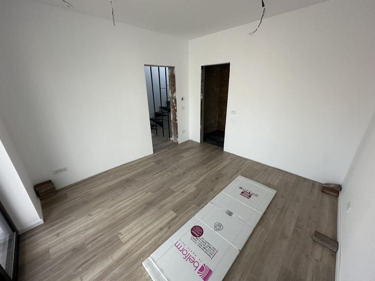 Casă individuală cu 4 camere cu Canalizare în Buziașului