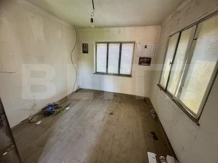 Casă individuală cu 4 camere cu Teren 1200 Mp în Vinerea