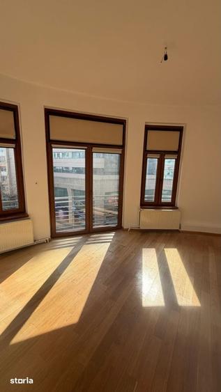 Apartament cu 6 camere semidecomandat în Cișmigiu