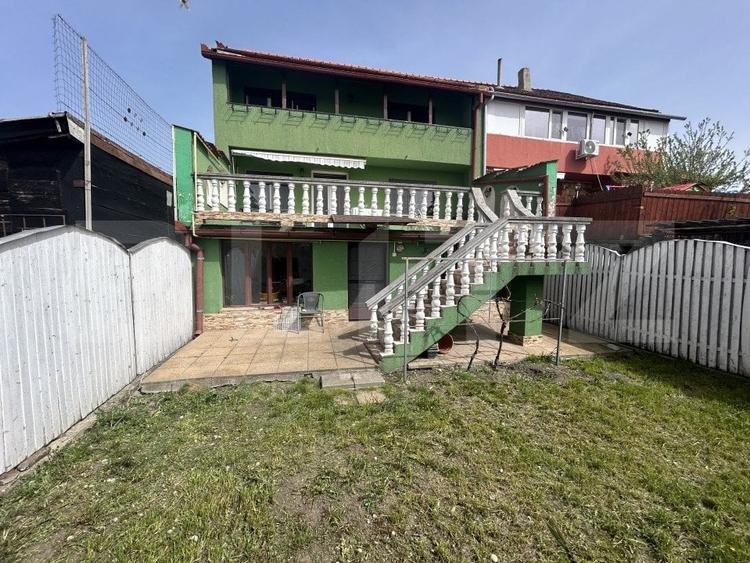 Casă individuală cu 4 camere cu Teren 250 Mp în Iorga