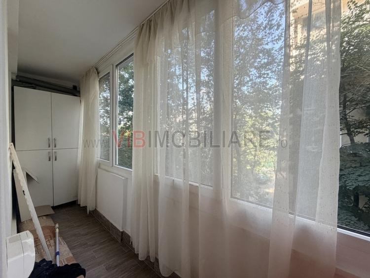 Apartament cu 2 camere semidecomandat în Grivița