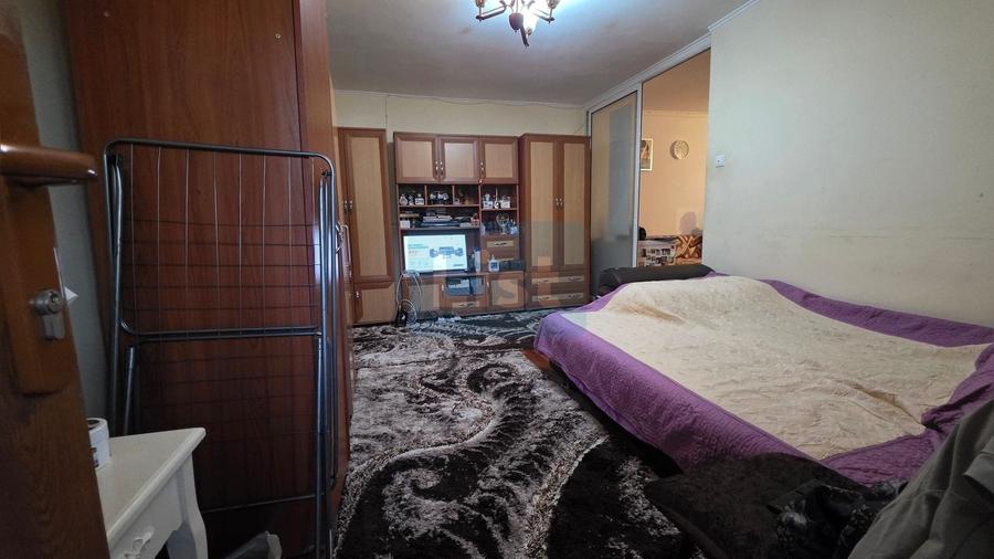 Apartament cu 2 camere semidecomandat în Crihala