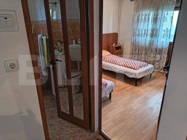 Apartament cu 3 camere decomandat, mobilat în Central