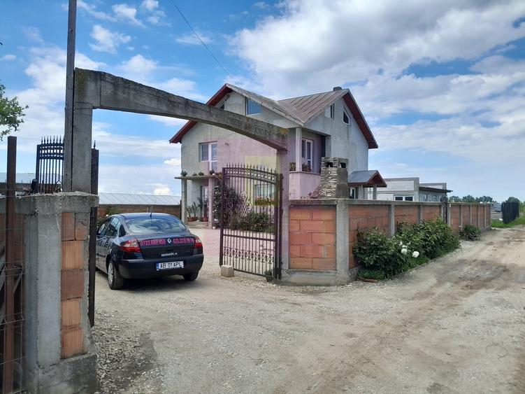 Casă cu 4 camere în Eroii Revoluției