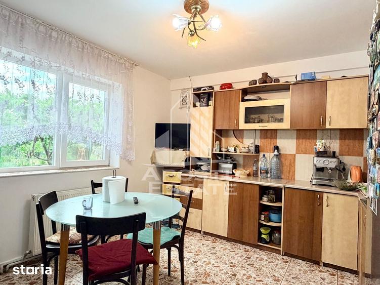 Casă cu 5 camere cu Teren 2890 Mp în Fratelia