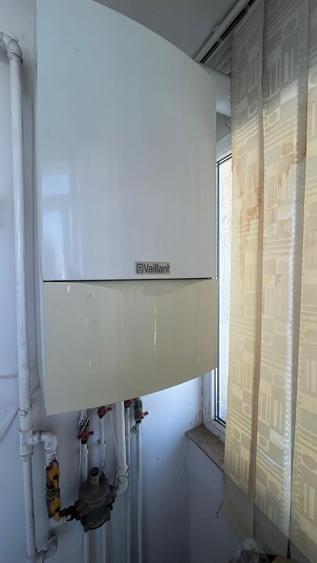 Apartament cu 3 camere decomandat, mobilat în Băneasa