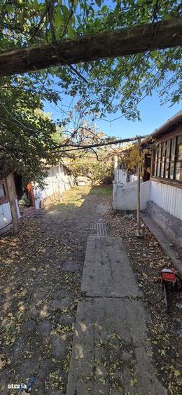 Casă cu 3 camere cu Teren 1000 Mp în Frăsinet