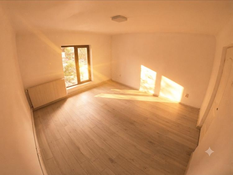 Apartament cu 4 camere decomandat în Alba Iulia