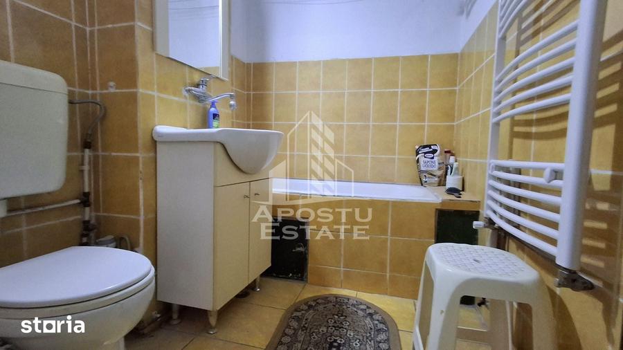 Apartament cu 2 camere semidecomandat în Micălaca