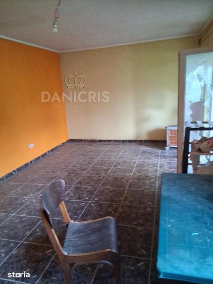 Casă cu 4 camere cu Teren 621 Mp în Brătianu