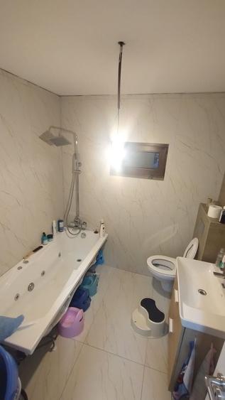 Casă individuală cu 5 camere cu Canalizare în Coiciu
