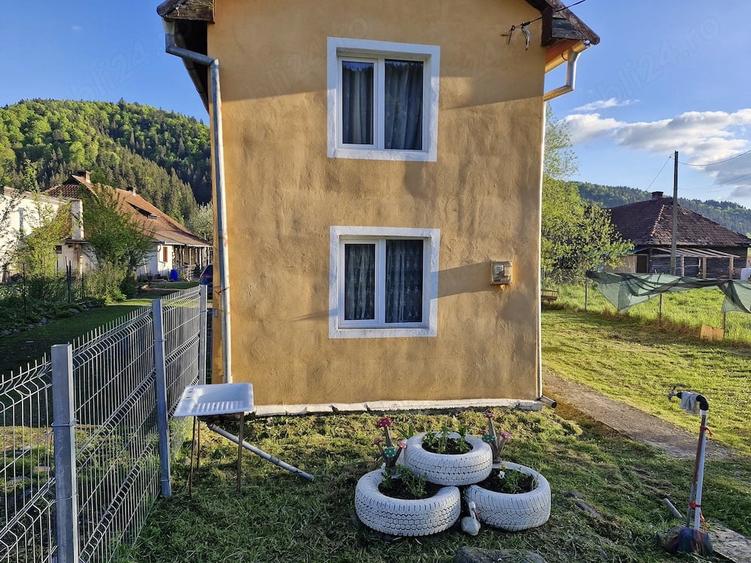 Casă cu 4 camere cu Teren 300 Mp în Sângeorgiu de Mureș