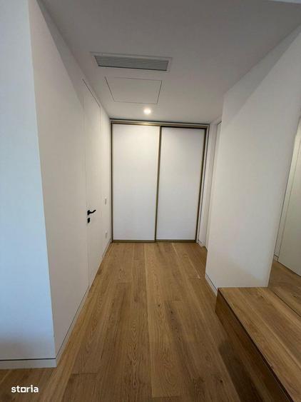 Apartament cu 4 camere în Băneasa