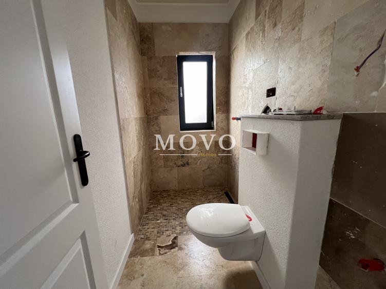 Duplex cu 5 camere cu Canalizare în Giroc
