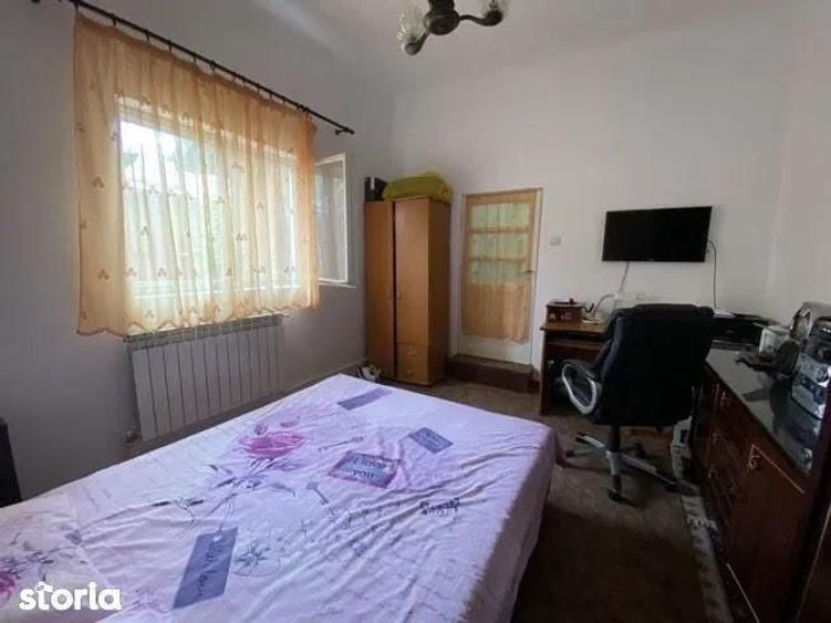 Casă cu 3 camere în Ștefan cel Mare