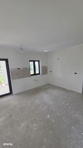 Casă cu 3 camere cu Teren 700 Mp în Viile Satu Mare
