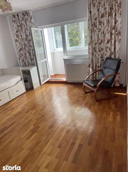 Apartament cu 2 camere decomandat, mobilat în Decebal
