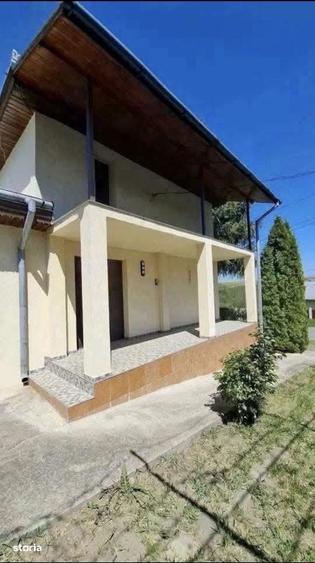 Casă cu 4 camere cu Teren 864 Mp în Central
