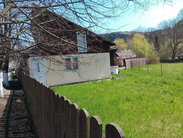 Casă cu 3 camere în Sucevița